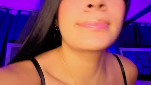 Mia Oxford online show from October 16, 2025, 12:35 pm