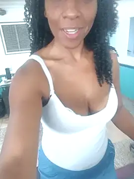 Snapshot of Luhma_hot chatting on May 9, 2026, 1:03 pm Luhma hot online show from May 9, 2026, 1:03 pm