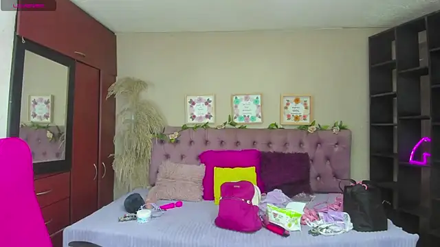 Snapshot of _Pamela_ebony chatting on December 4, 2025, 1:10 pm Pamela ebony online show from December 4, 2025, 1:10 pm