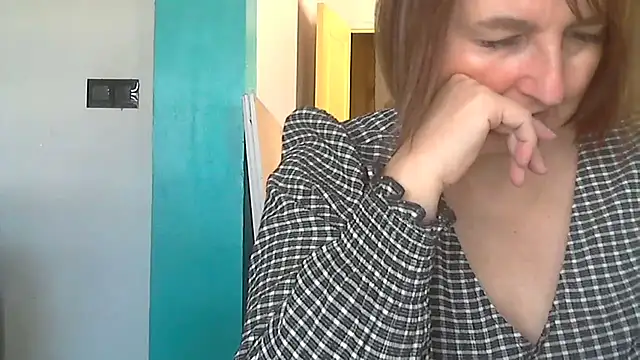 Sandcoq online show from November 13, 2025, 10:52 am