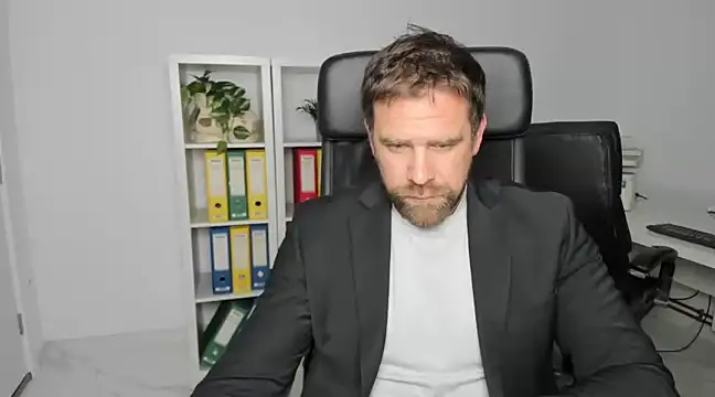 John-E-Dough online show from December 17, 2024, 5:07 am