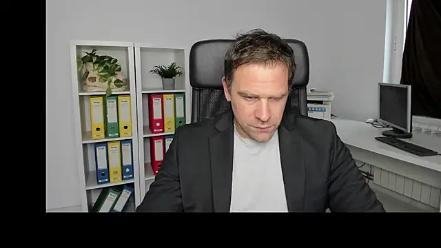 John-E-Dough online show from December 21, 2024, 1:42 pm