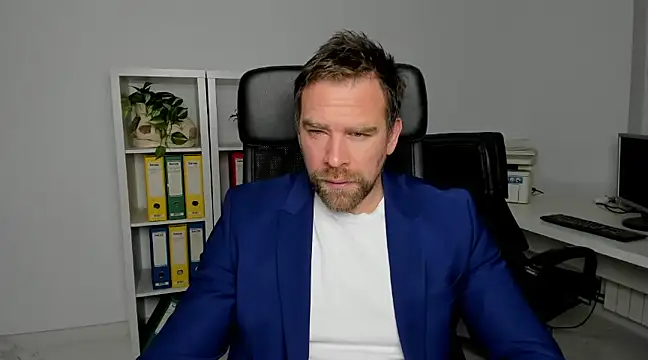 John-E-Dough online show from December 12, 2024, 5:42 am