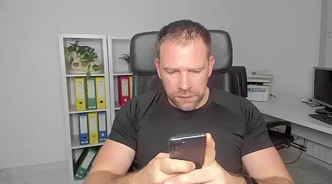 John-E-Dough online show from January 1, 2025, 5:22 am