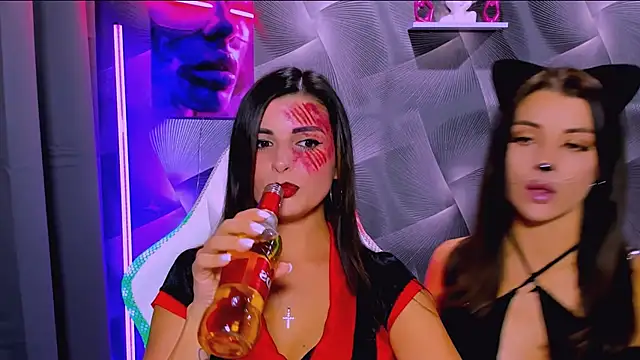 KayWuds online show from October 31, 2025, 5:20 pm