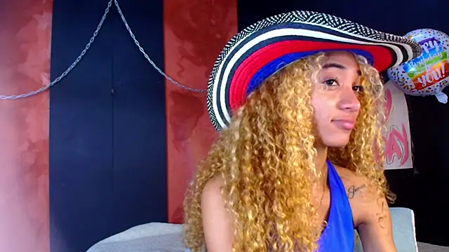 Snapshot of Charlotte_Love10 chatting on October 11, 2025, 11:55 am Charlotte Love10 online show from October 11, 2025, 11:55 am