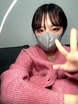 Snapshot of -x_MIU_x chatting on January 13, 2026, 10:08 am -x MIU x online show from January 13, 2026, 10:08 am