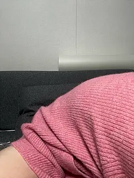 Snapshot of -x_MIU_x chatting on March 15, 2026, 9:27 am -x MIU x online show from March 15, 2026, 9:27 am