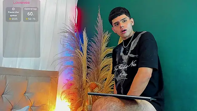 Nathaniel Park online show from October 12, 2025, 1:07 am