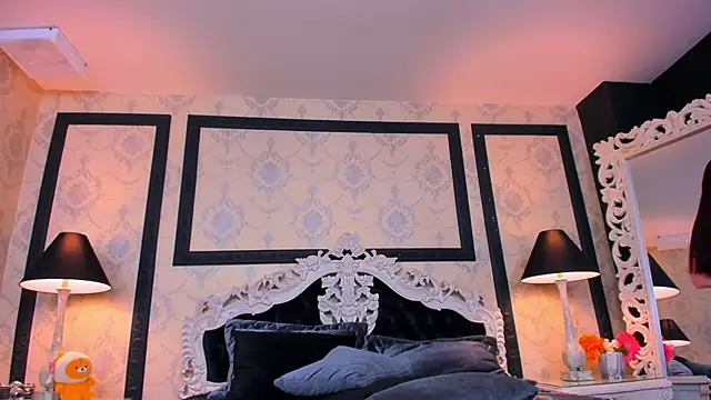 Snapshot of ImSophiie chatting on February 7, 2025, 1:58 am ImSophiie online show from February 7, 2025, 1:58 am