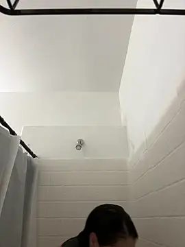 Snapshot of AlyssiaAmoreXO chatting on December 18, 2025, 5:06 pm AlyssiaAmoreXO online show from December 18, 2025, 5:06 pm