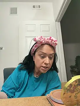 Snapshot of AlyssiaAmoreXO chatting on February 27, 2026, 5:46 pm AlyssiaAmoreXO online show from February 27, 2026, 5:46 pm