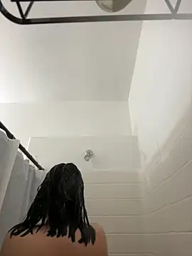 Snapshot of AlyssiaAmoreXO chatting on December 5, 2025, 4:27 pm AlyssiaAmoreXO online show from December 5, 2025, 4:27 pm