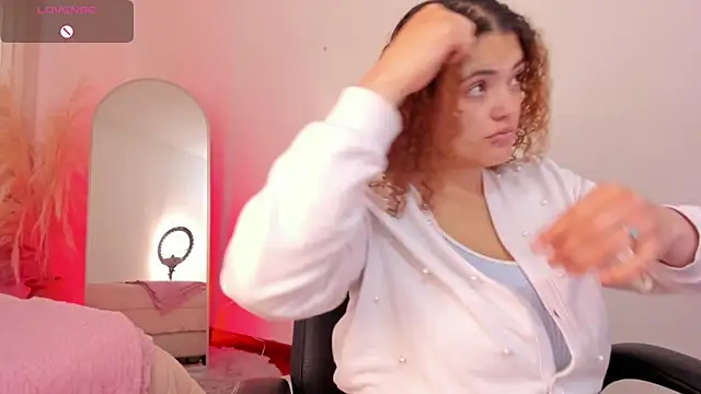 Missbrave1 online show from September 14, 2025, 7:36 pm