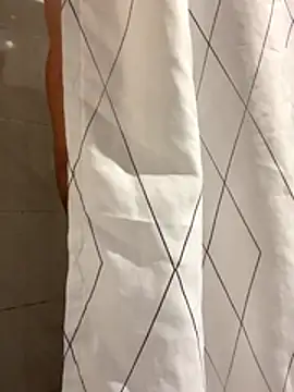 lescro95  online show from December 2, 2025, 5:36 pm