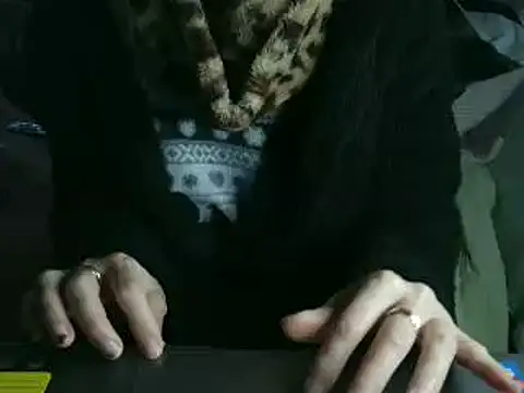 VeneRed online show from February 24, 2026, 11:00 am