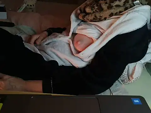 VeneRed online show from March 28, 2026, 10:11 pm