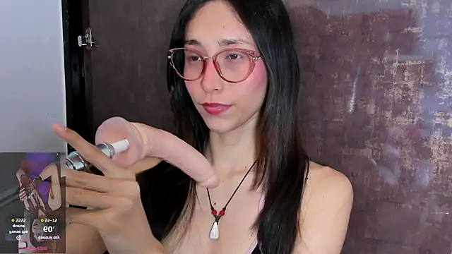 doll bella  online show from May 20, 2026, 7:44 pm