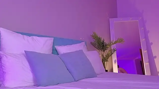 L1ittle kitty  online show from March 15, 2026, 6:53 am