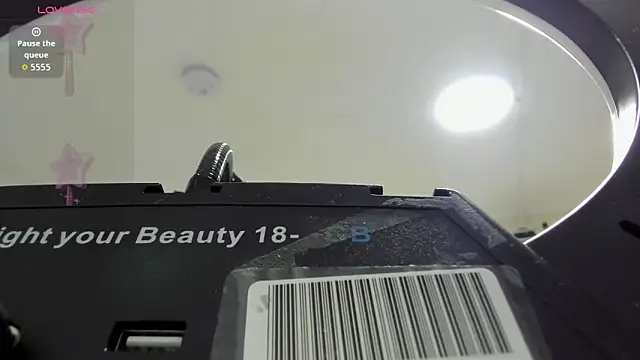 Cristal Cutte online show from November 17, 2025, 12:20 pm