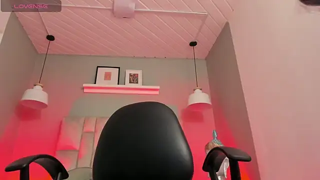 Snapshot of Lucy_Williiams chatting on February 14, 2026, 7:47 pm Lucy Williiams online show from February 14, 2026, 7:47 pm