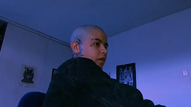 Snapshot of alex_one888 chatting on February 17, 2026, 9:12 pm alex one888 online show from February 17, 2026, 9:12 pm