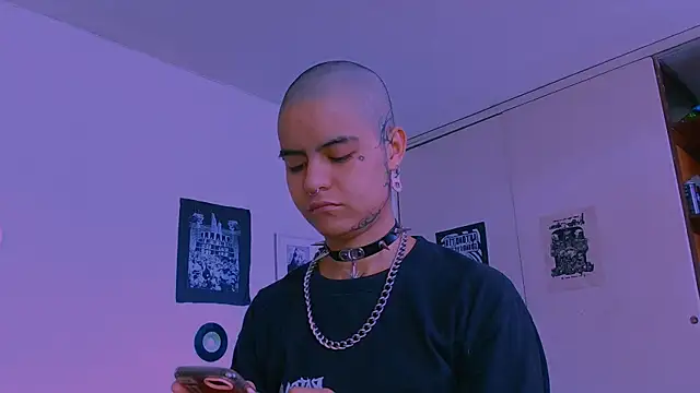 Snapshot of alex_one888 chatting on February 4, 2026, 6:25 pm alex one888 online show from February 4, 2026, 6:25 pm