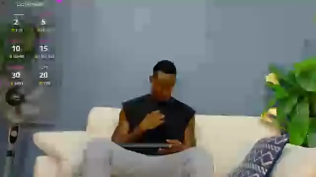 Iker bigdick online show from September 20, 2025, 4:12 pm