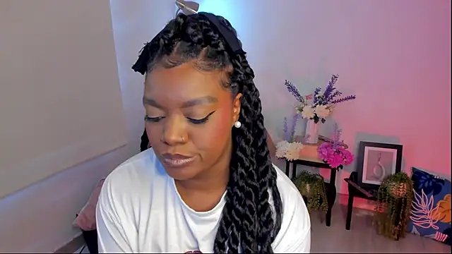 Im Maria online show from October 6, 2025, 8:31 pm