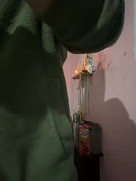 Snapshot of alburt_1996 chatting on January 18, 2025, 3:05 pm alburt 1996 online show from January 18, 2025, 3:05 pm