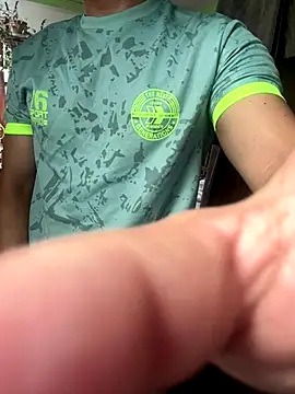 Snapshot of alburt_1996 chatting on September 11, 2025, 4:56 am alburt 1996 online show from September 11, 2025, 4:56 am