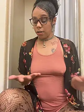 Princess Desirae online show from May 16, 2026, 8:02 am