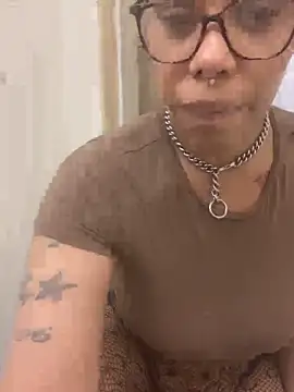 Princess Desirae online show from May 5, 2026, 6:27 am