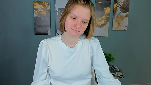 Snapshot of LilianSwall chatting on January 15, 2026, 2:42 pm LilianSwall online show from January 15, 2026, 2:42 pm