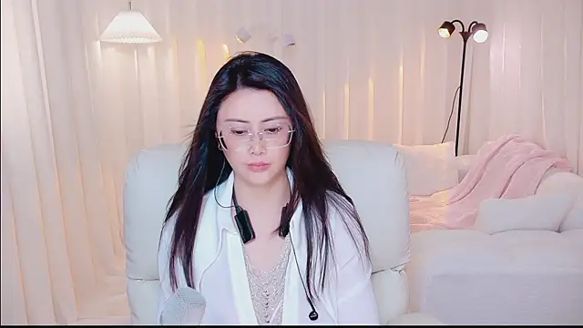 Daisy7 11 online show from June 28, 2026, 1:50 pm
