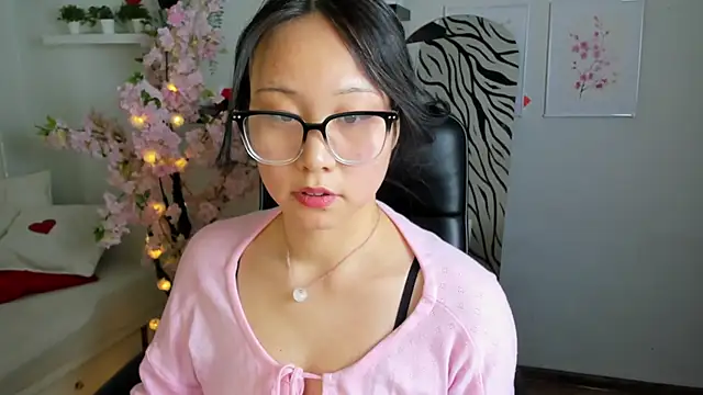 Inari Okami  online show from March 21, 2025, 6:16 am