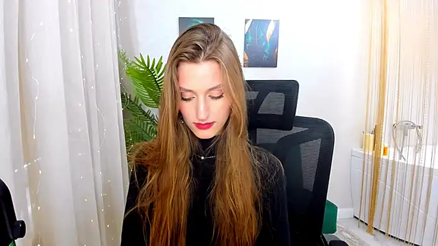 Snapshot of NaturalBeaty chatting on March 11, 2025, 11:44 am NaturalBeaty online show from March 11, 2025, 11:44 am