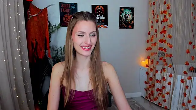 Snapshot of NaturalBeaty chatting on October 15, 2025, 3:49 am NaturalBeaty online show from October 15, 2025, 3:49 am