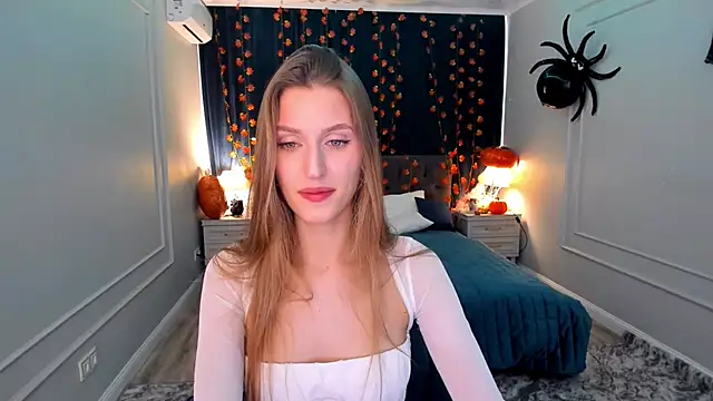 Snapshot of NaturalBeaty chatting on October 26, 2025, 11:43 am NaturalBeaty online show from October 26, 2025, 11:43 am