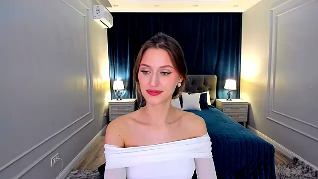 Snapshot of NaturalBeaty chatting on November 30, 2025, 3:51 am NaturalBeaty online show from November 30, 2025, 3:51 am