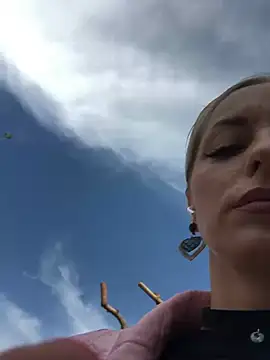 Snapshot of Diamond_Bunny_ chatting on March 9, 2025, 12:31 pm Diamond Bunny  online show from March 9, 2025, 12:31 pm