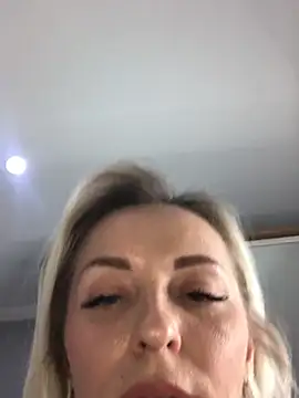 Snapshot of Diamond_Bunny_ chatting on March 2, 2025, 4:58 pm Diamond Bunny  online show from March 2, 2025, 4:58 pm