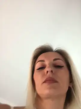 Snapshot of Diamond_Bunny_ chatting on March 2, 2025, 1:53 pm Diamond Bunny  online show from March 2, 2025, 1:53 pm