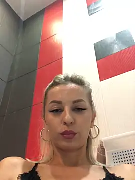 Snapshot of Diamond_Bunny_ chatting on October 27, 2025, 12:39 pm Diamond Bunny  online show from October 27, 2025, 12:39 pm