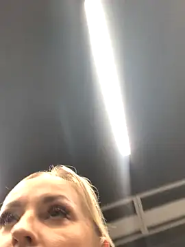 Snapshot of Diamond_Bunny_ chatting on September 21, 2025, 2:00 pm Diamond Bunny  online show from September 21, 2025, 2:00 pm