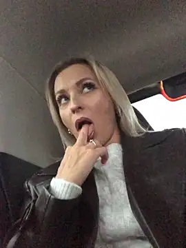 Snapshot of Diamond_Bunny_ chatting on October 29, 2025, 2:38 pm Diamond Bunny  online show from October 29, 2025, 2:38 pm