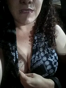 Snapshot of litha_luna chatting on January 11, 2025, 3:13 am litha luna online show from January 11, 2025, 3:13 am