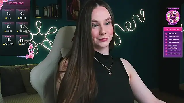 Snapshot of katie_taylorr chatting on October 15, 2025, 10:29 pm katie taylorr online show from October 15, 2025, 10:29 pm