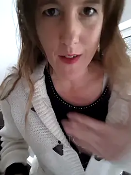 Snapshot of Hexe12346 chatting on March 17, 2025, 9:01 am Hexe12346 online show from March 17, 2025, 9:01 am