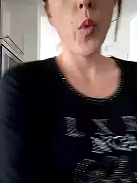 Snapshot of Hexe12346 chatting on March 12, 2025, 11:10 am Hexe12346 online show from March 12, 2025, 11:10 am